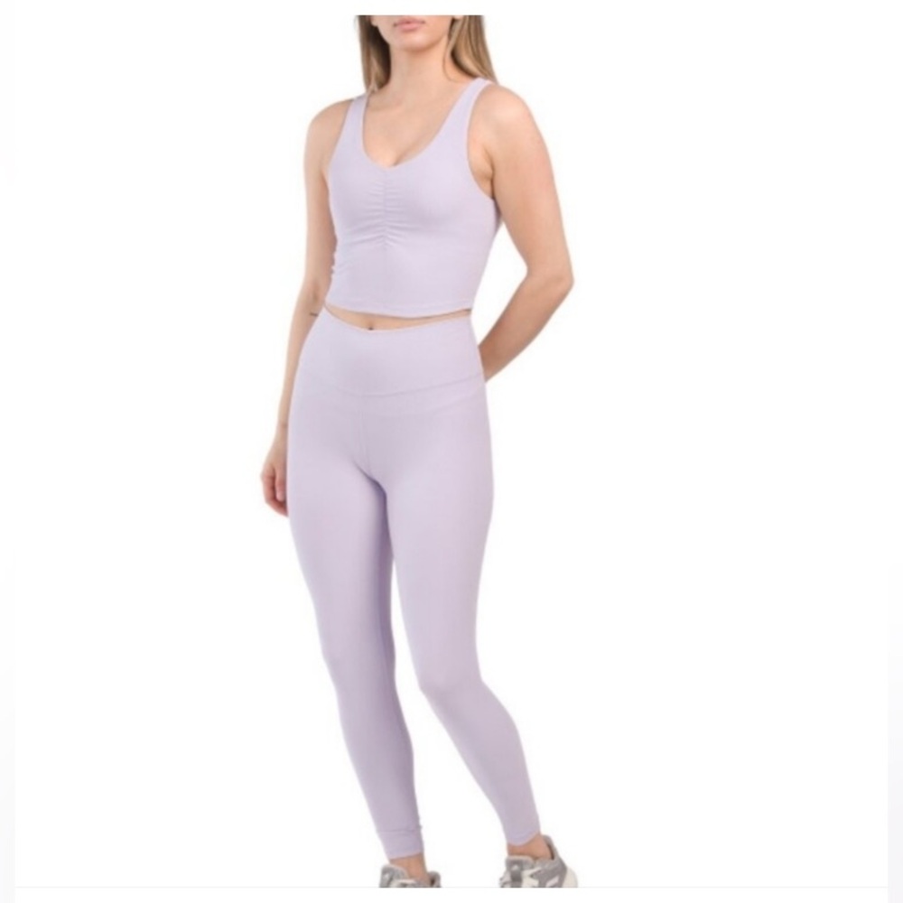 Like new Wilo the label size XS lilac two piece set bra and leggings cute!!!
